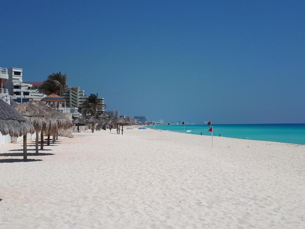 Departamentos Al Lado Del Mar En Zona Hotelera Cancun Luaran gambar